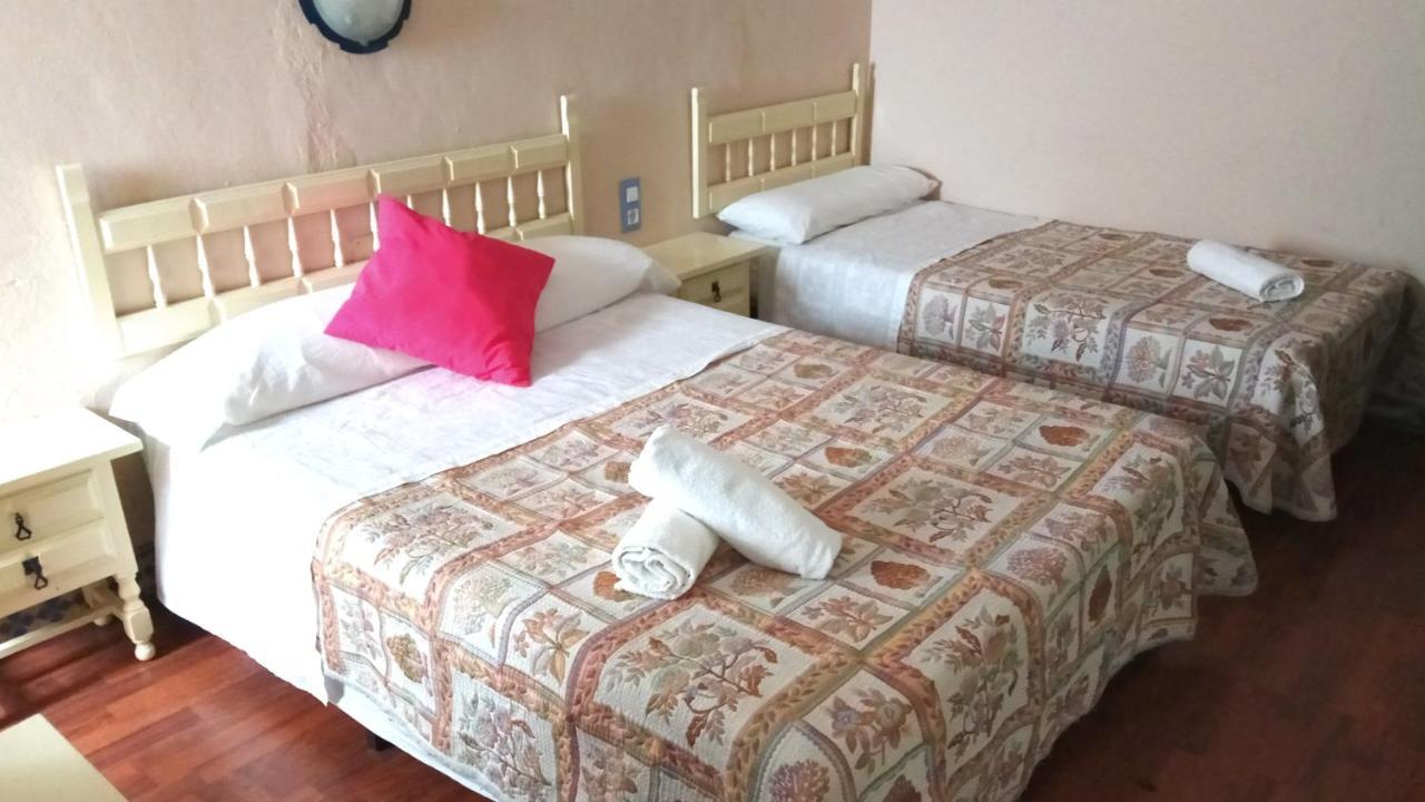 Pension Lisdos Sevilla Kültér fotó
