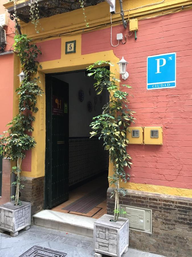 Pension Lisdos Sevilla Kültér fotó