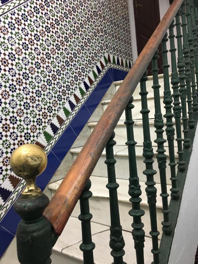 Pension Lisdos Sevilla Kültér fotó